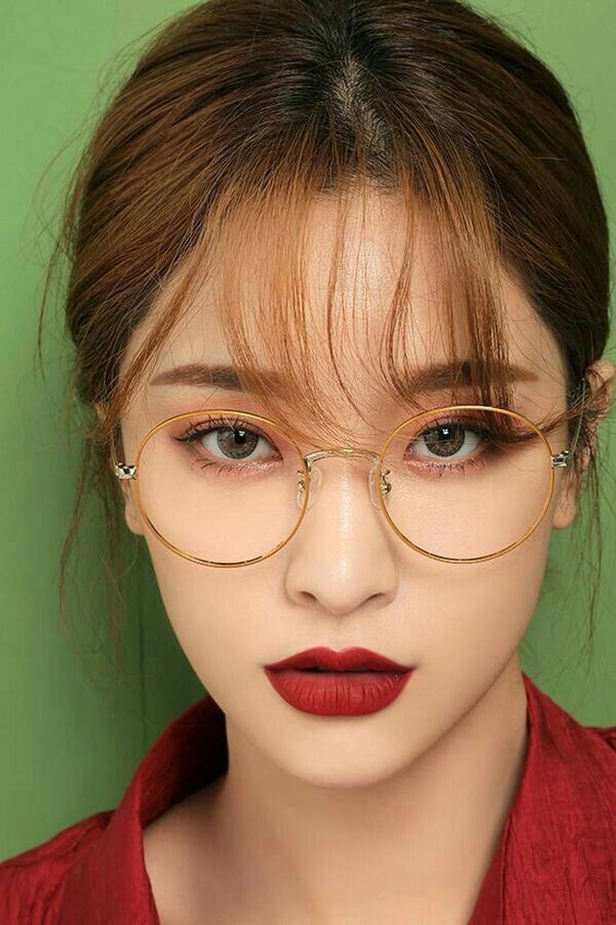 2023年、韓国女子は前髪をどう結う? ぱっつん前髪
