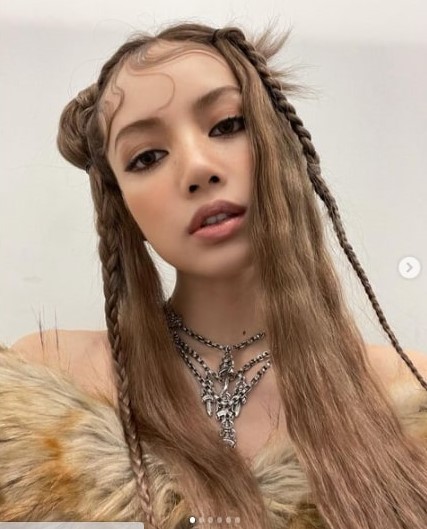 リサ・ニュー・ヘアスタイル