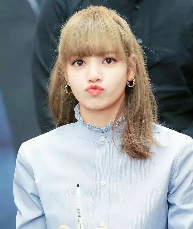lalisa manoban siblings