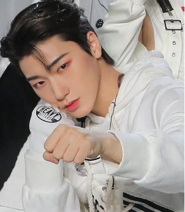 ateezメンバー誕生日