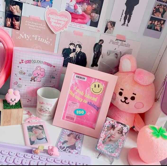 kpop aesthetic room decor