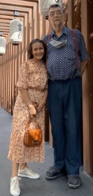lisa blackpink parents